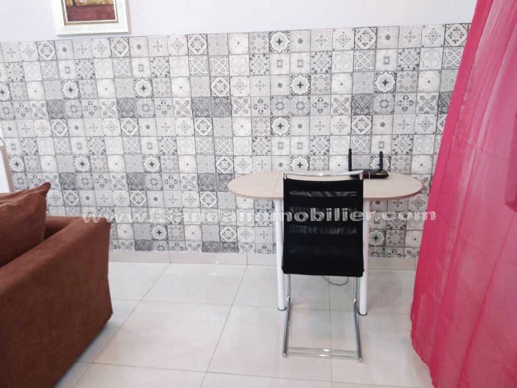 Ganda immobilier met en location un bel appartement meublé à fidjrossè cotonou
