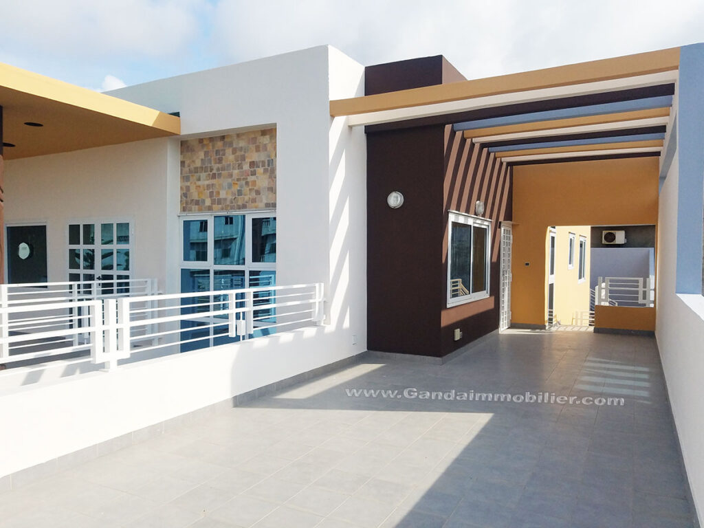 Luxurious villa for sale at cotonou agla