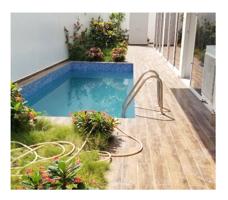 villa à louer avec piscine à fidjrossè plage