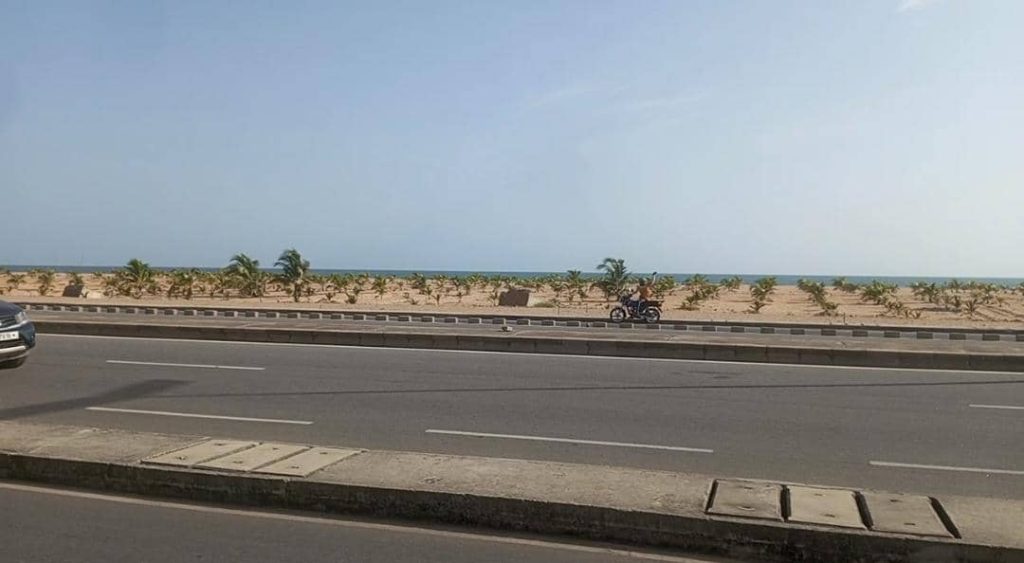parcelle à vendre au bord de la route des pêches, 1ere position