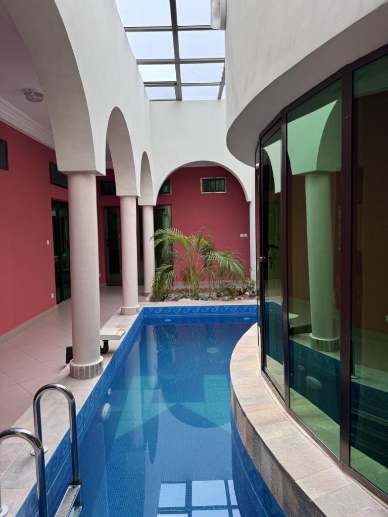 villa meublée avec piscine à fidjrosse